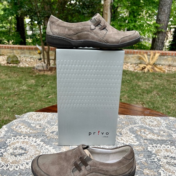 NIB Women’s Pr!vo by Clarks  Leather Slip Ons - Size 8 - Picture 13 of 14